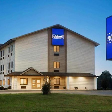 Travelodge By Wyndham Livonia Exteriör bild