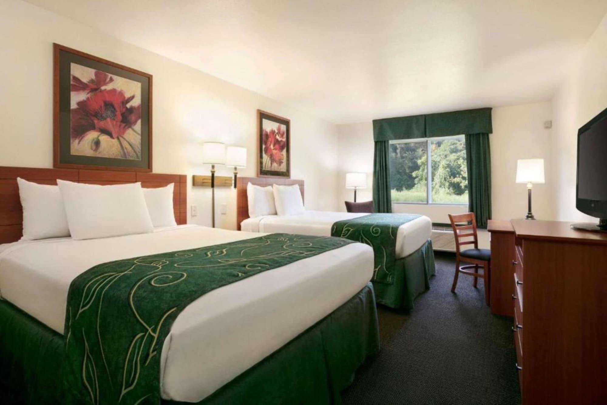 Travelodge By Wyndham Livonia Exteriör bild